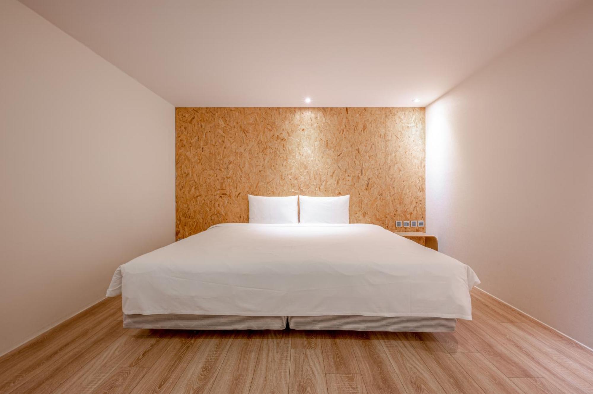 Light Hostel - Tajnan Kültér fotó